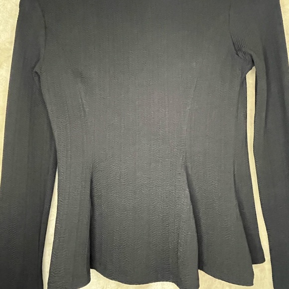 DIVIDED BABYDOLL LONG SLEEVE TOP - Picture 4 of 9